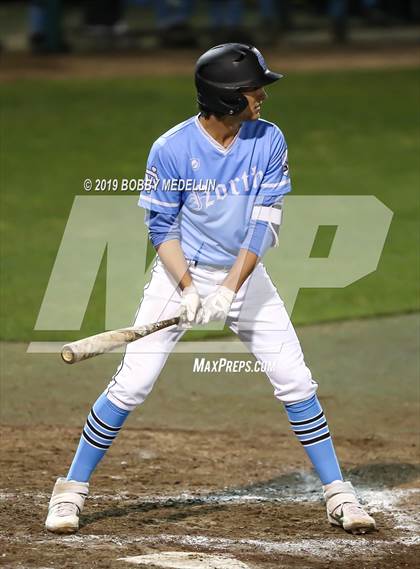 Thumbnail 1 in Clovis North @ Tulare Western photogallery.