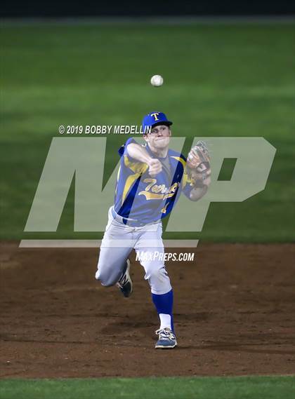 Thumbnail 1 in Clovis North @ Tulare Western photogallery.