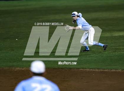Thumbnail 2 in Clovis North @ Tulare Western photogallery.