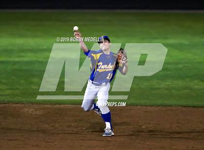 Thumbnail 1 in Clovis North @ Tulare Western photogallery.
