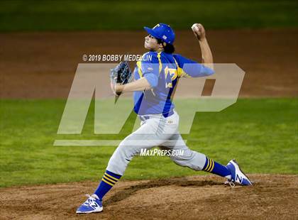 Thumbnail 3 in Clovis North @ Tulare Western photogallery.