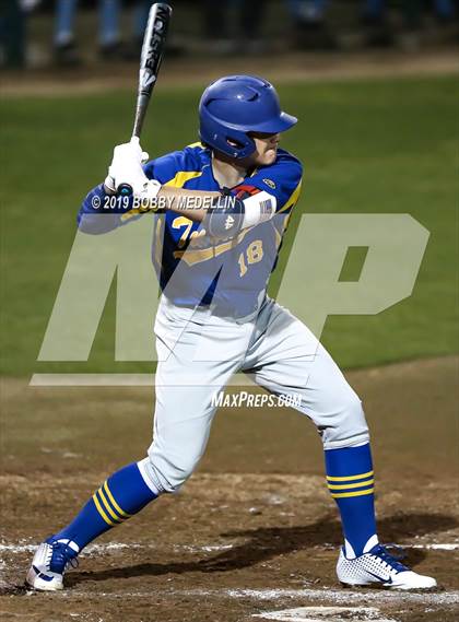 Thumbnail 1 in Clovis North @ Tulare Western photogallery.