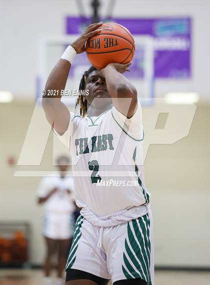 Thumbnail 1 in Brewbaker Tech vs Eastside (Legends Classic Showdown) photogallery.