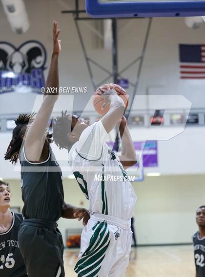 Thumbnail 1 in Brewbaker Tech vs Eastside (Legends Classic Showdown) photogallery.
