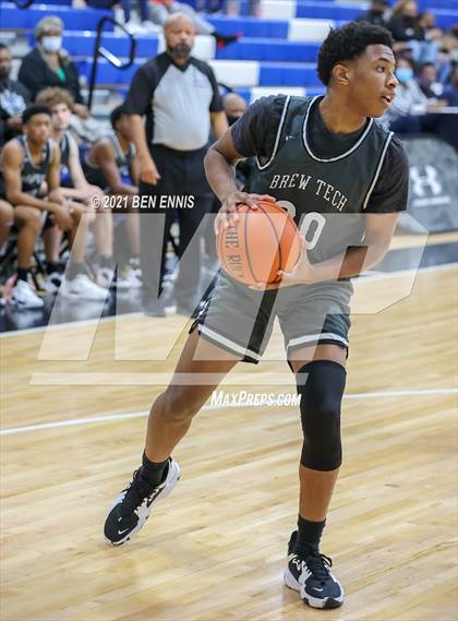Thumbnail 2 in Brewbaker Tech vs Eastside (Legends Classic Showdown) photogallery.