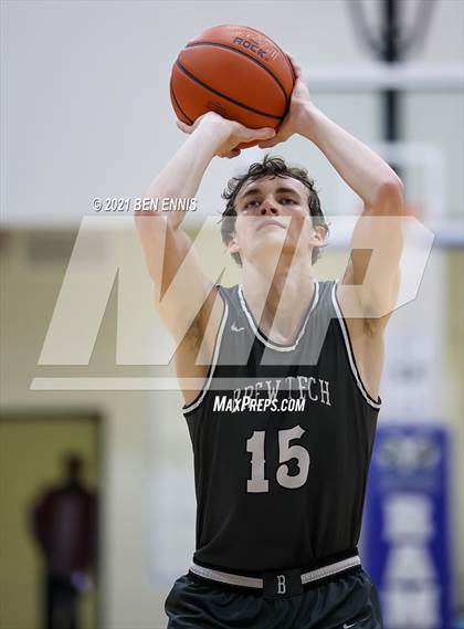 Thumbnail 2 in Brewbaker Tech vs Eastside (Legends Classic Showdown) photogallery.