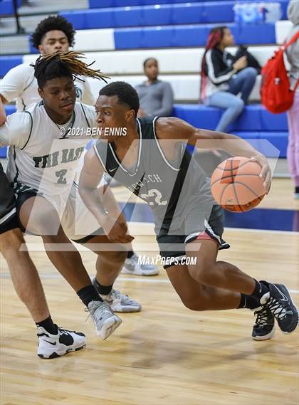 Thumbnail 3 in Brewbaker Tech vs Eastside (Legends Classic Showdown) photogallery.