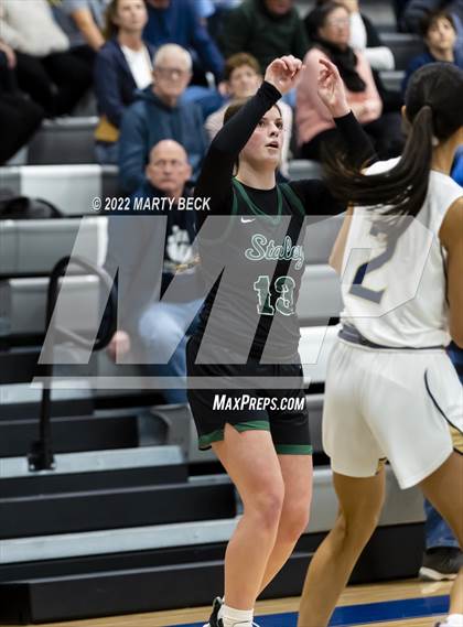 Thumbnail 2 in Staley vs Helias (Jefferson Bank Holiday Hoops) photogallery.