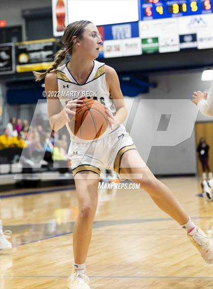 Thumbnail 2 in Staley vs Helias (Jefferson Bank Holiday Hoops) photogallery.