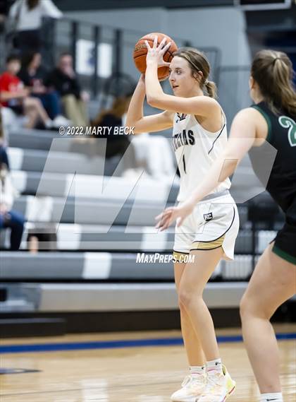 Thumbnail 3 in Staley vs Helias (Jefferson Bank Holiday Hoops) photogallery.
