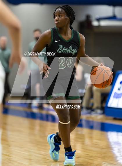Thumbnail 1 in Staley vs Helias (Jefferson Bank Holiday Hoops) photogallery.