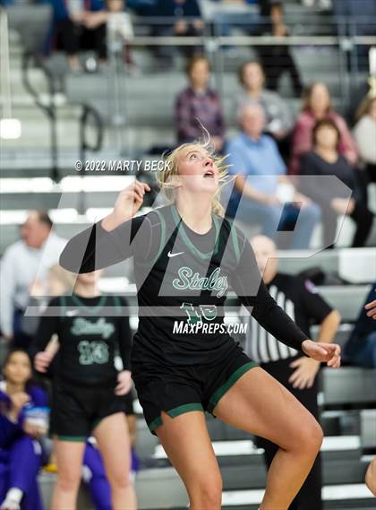Thumbnail 3 in Staley vs Helias (Jefferson Bank Holiday Hoops) photogallery.