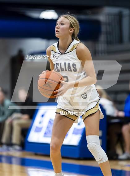 Thumbnail 1 in Staley vs Helias (Jefferson Bank Holiday Hoops) photogallery.