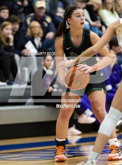 Thumbnail 1 in Staley vs Helias (Jefferson Bank Holiday Hoops) photogallery.