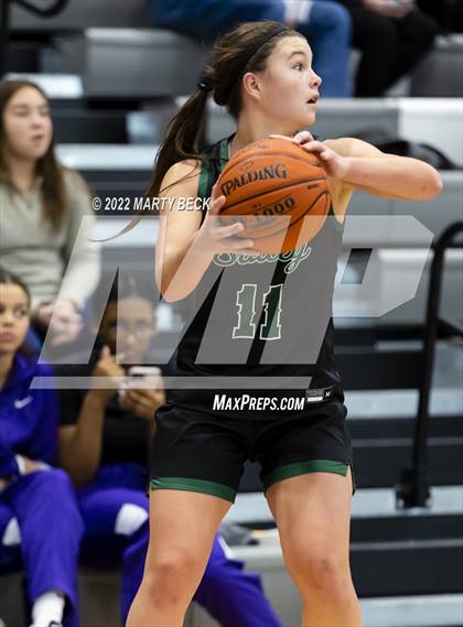 Thumbnail 3 in Staley vs Helias (Jefferson Bank Holiday Hoops) photogallery.