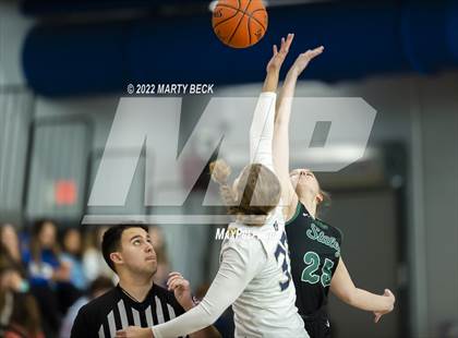 Thumbnail 2 in Staley vs Helias (Jefferson Bank Holiday Hoops) photogallery.