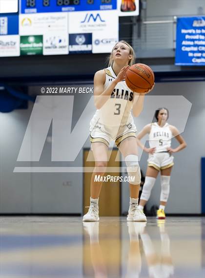 Thumbnail 2 in Staley vs Helias (Jefferson Bank Holiday Hoops) photogallery.