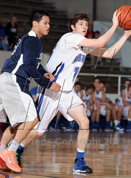 Thumbnail 3 in College Park vs. Friendswood (McDonald's Texas Invitational) photogallery.