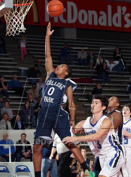 Thumbnail 2 in College Park vs. Friendswood (McDonald's Texas Invitational) photogallery.