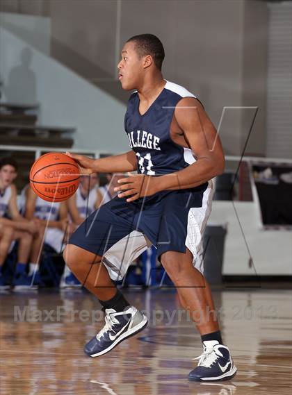 Thumbnail 3 in College Park vs. Friendswood (McDonald's Texas Invitational) photogallery.