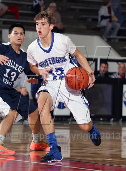 Thumbnail 3 in College Park vs. Friendswood (McDonald's Texas Invitational) photogallery.