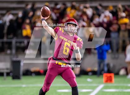 Thumbnail 3 in Clackamas @ Central Catholic photogallery.