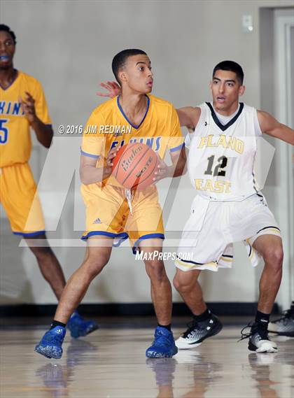 Thumbnail 3 in Plano East vs Fort Bend Elkins (McDonald's Texas invitational) photogallery.
