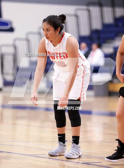 Thumbnail 3 in Palmview vs United (UIL 6A Bi-District Playoff) photogallery.