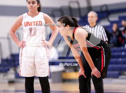 Thumbnail 2 in Palmview vs United (UIL 6A Bi-District Playoff) photogallery.