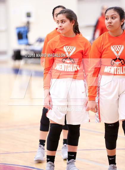 Thumbnail 3 in Palmview vs United (UIL 6A Bi-District Playoff) photogallery.