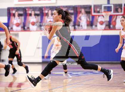 Thumbnail 2 in Palmview vs United (UIL 6A Bi-District Playoff) photogallery.