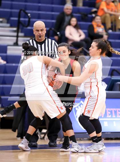 Thumbnail 1 in Palmview vs United (UIL 6A Bi-District Playoff) photogallery.