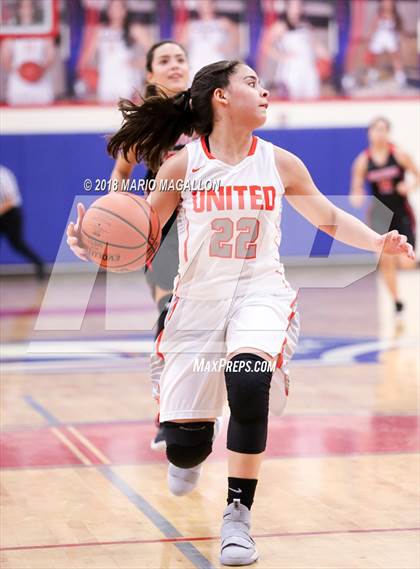 Thumbnail 3 in Palmview vs United (UIL 6A Bi-District Playoff) photogallery.