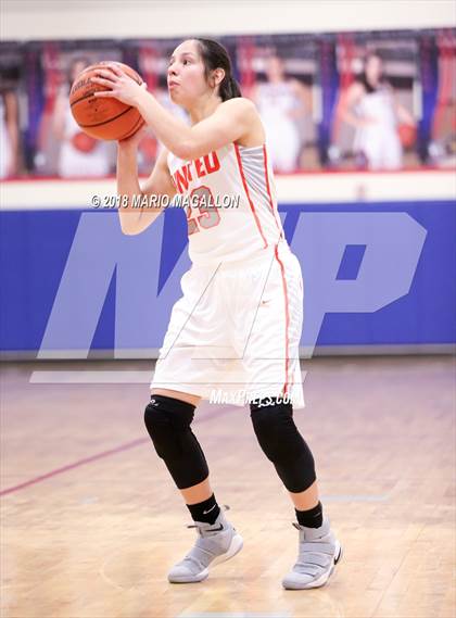 Thumbnail 3 in Palmview vs United (UIL 6A Bi-District Playoff) photogallery.