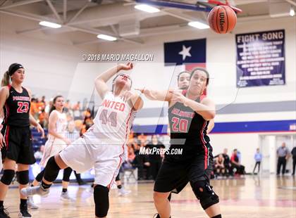 Thumbnail 2 in Palmview vs United (UIL 6A Bi-District Playoff) photogallery.