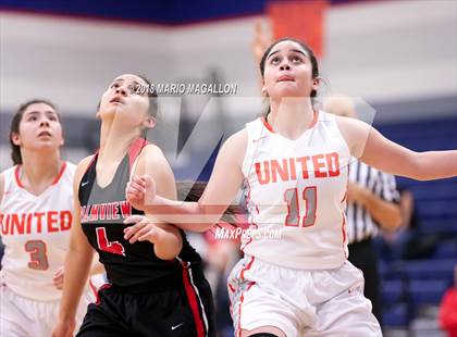 Thumbnail 2 in Palmview vs United (UIL 6A Bi-District Playoff) photogallery.