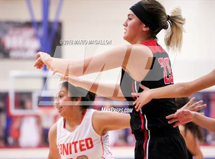 Thumbnail 1 in Palmview vs United (UIL 6A Bi-District Playoff) photogallery.
