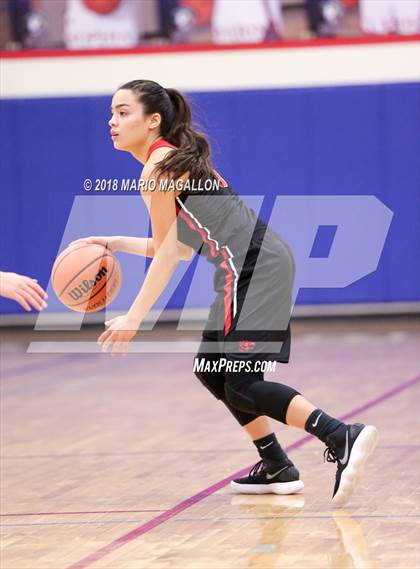 Thumbnail 3 in Palmview vs United (UIL 6A Bi-District Playoff) photogallery.