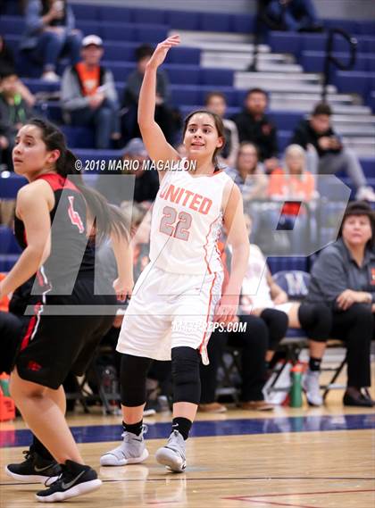 Thumbnail 3 in Palmview vs United (UIL 6A Bi-District Playoff) photogallery.