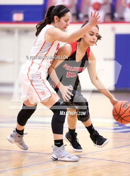 Thumbnail 1 in Palmview vs United (UIL 6A Bi-District Playoff) photogallery.