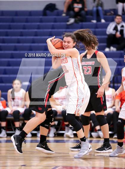 Thumbnail 3 in Palmview vs United (UIL 6A Bi-District Playoff) photogallery.