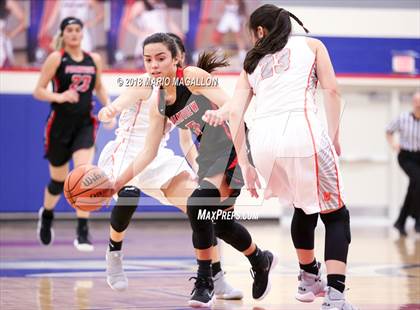 Thumbnail 3 in Palmview vs United (UIL 6A Bi-District Playoff) photogallery.