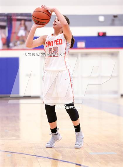 Thumbnail 3 in Palmview vs United (UIL 6A Bi-District Playoff) photogallery.