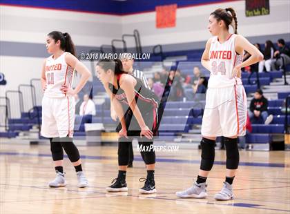Thumbnail 2 in Palmview vs United (UIL 6A Bi-District Playoff) photogallery.
