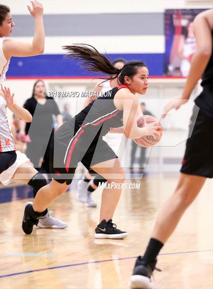 Thumbnail 3 in Palmview vs United (UIL 6A Bi-District Playoff) photogallery.