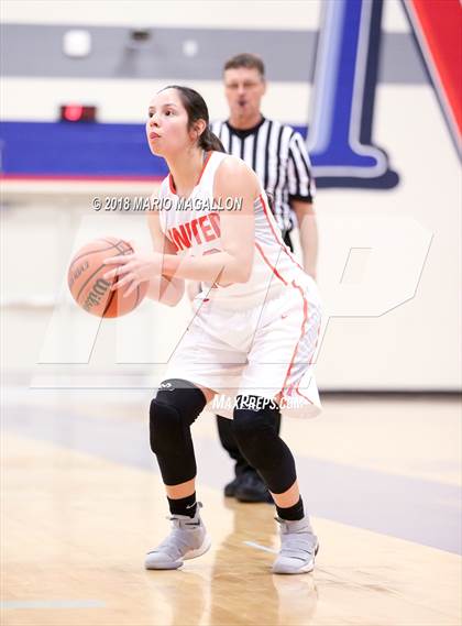 Thumbnail 2 in Palmview vs United (UIL 6A Bi-District Playoff) photogallery.