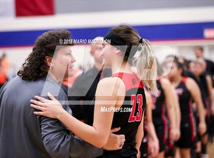 Thumbnail 3 in Palmview vs United (UIL 6A Bi-District Playoff) photogallery.