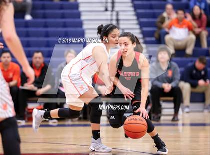 Thumbnail 2 in Palmview vs United (UIL 6A Bi-District Playoff) photogallery.