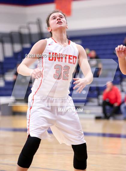 Thumbnail 3 in Palmview vs United (UIL 6A Bi-District Playoff) photogallery.