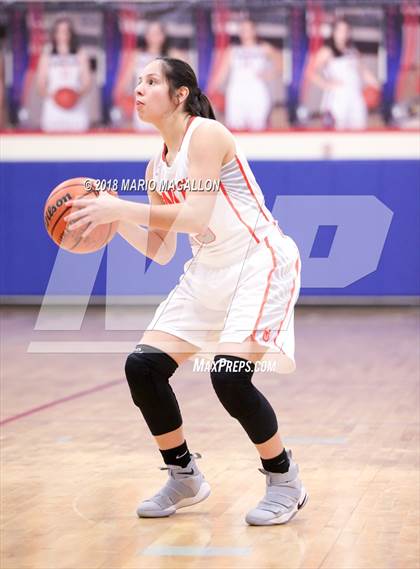Thumbnail 2 in Palmview vs United (UIL 6A Bi-District Playoff) photogallery.
